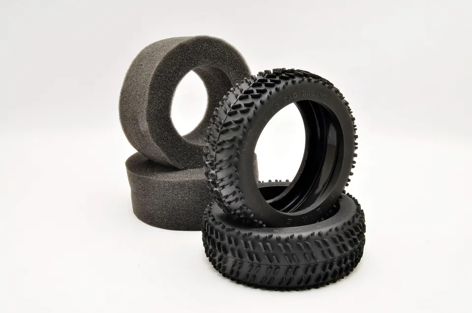Hobao 87097 pneu buggy 1/8 NBR 2pcs