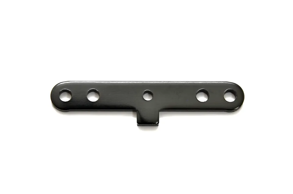 Hobao 87029B plaque suspension avant alu noire