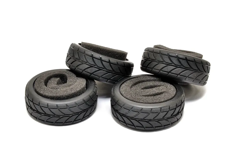Hobao 22077 Pneus Radial On-Road 1/10 Lot de 4