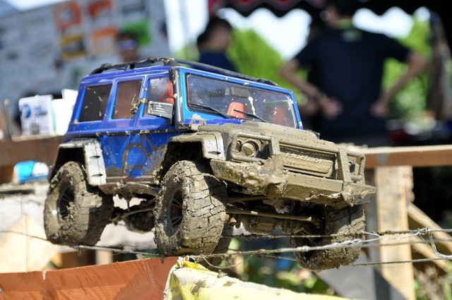 Hobao DC1E crawler RC 1/10 électrique bleu RTR